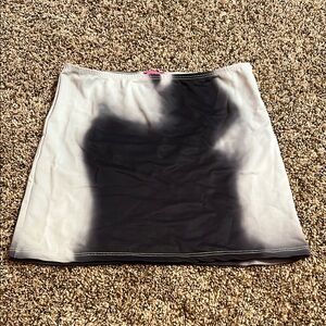 Woman’s XS Edikted Black and White tye dye Mini Pencil Skirt